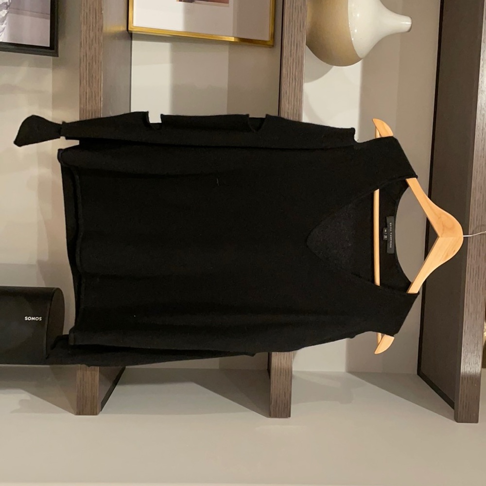 Cashmere black sweater